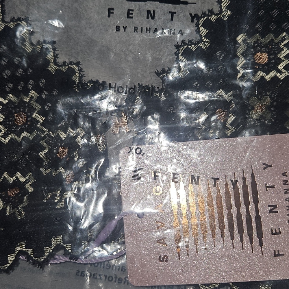 Savage X Fenty Foulard Lace Unlined Demi Bra Black Caviar NIP - Picture 8 of 10